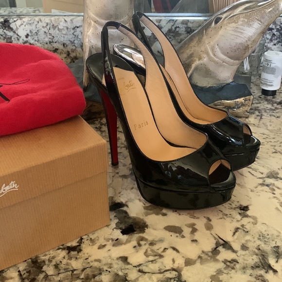 Shoes 👠 - Picture 11 of 17